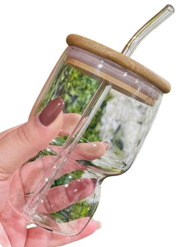 ICE TEA GLASS WITH STRAW AND WOODEN LID